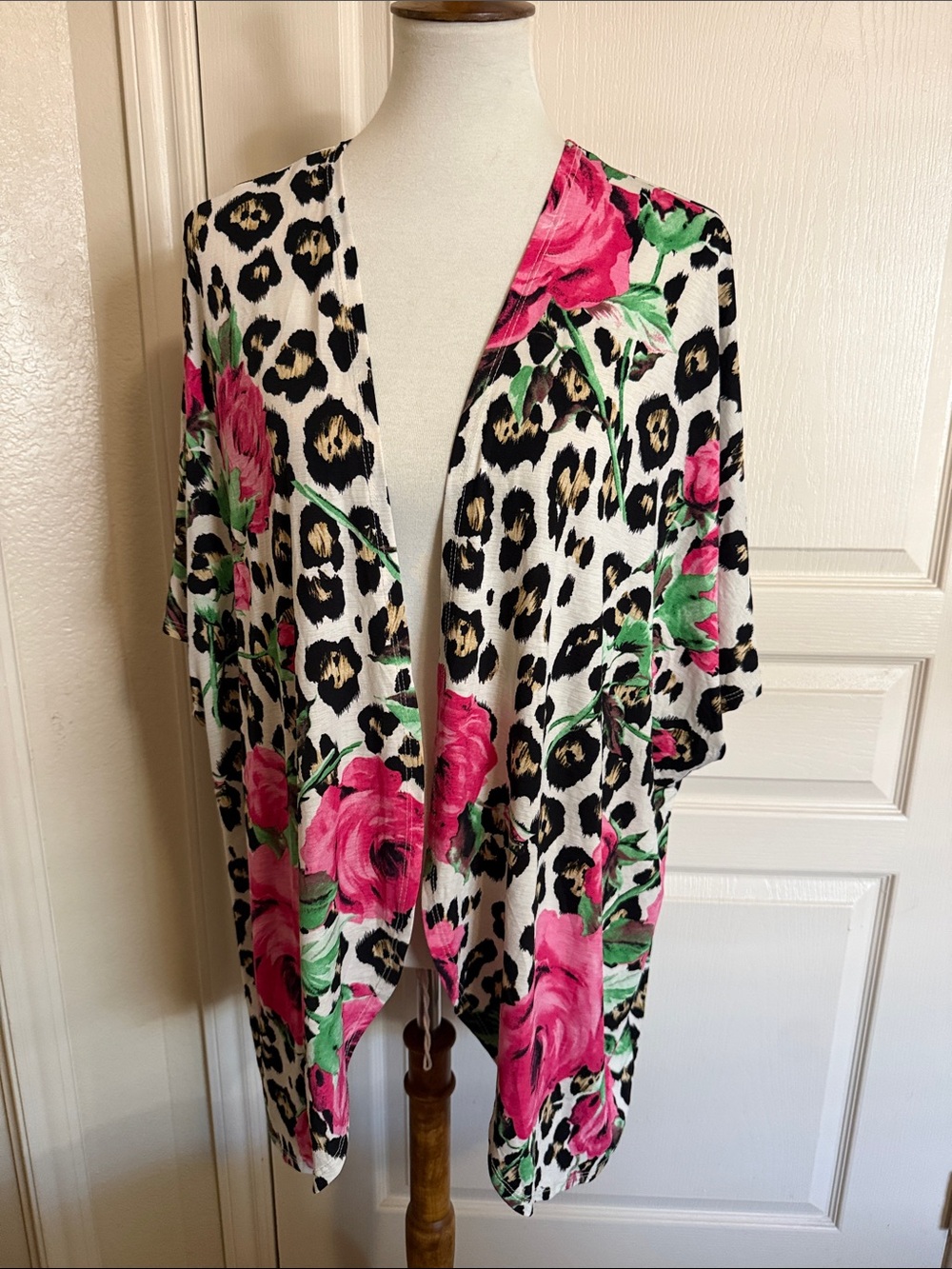 Floral & Leopard Print Kimono Cardigan - Pink, Black, Green Sz Large